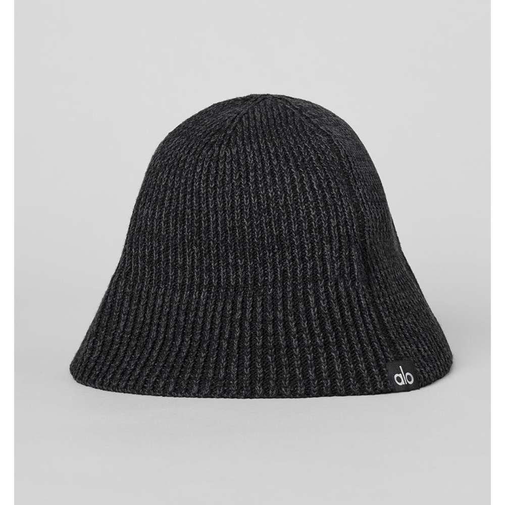 NWT ALO Yoga grey denim knit cloche bucket hat - Picture 6 of 7